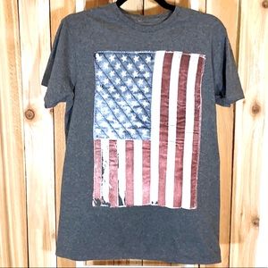 WELL WORN American Flag Graphic Tee